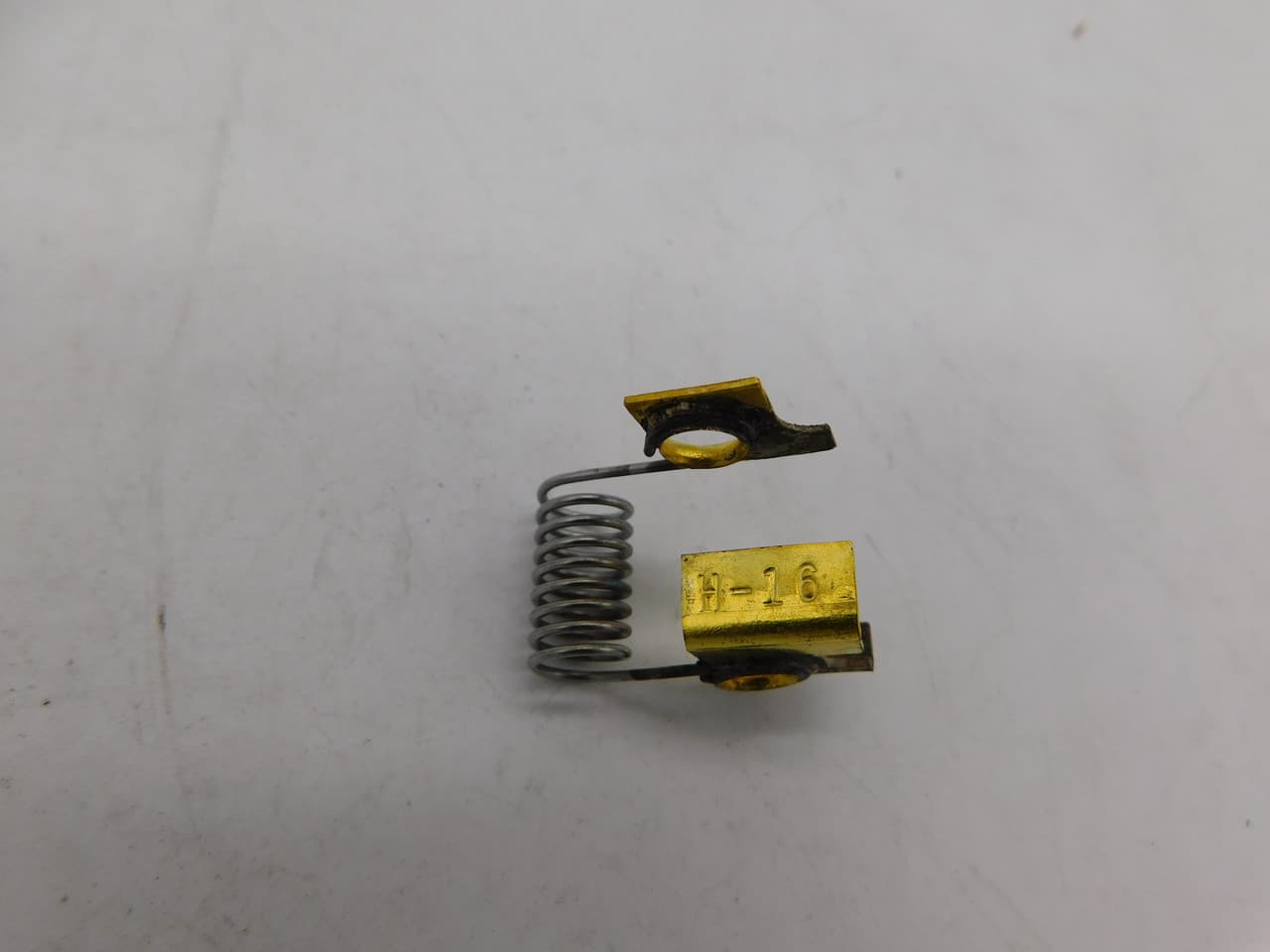 Sylvania H16 4/0 CABLE, TYPE SEU, SERVICE ENTRANCE ONE HOLE STRAP, ZINC PLATED Sylvania H16 4/0 CABLE, TYPE SEU, SERVICE ENTRANCE ONE HOLE STRAP, ZINC PLATED