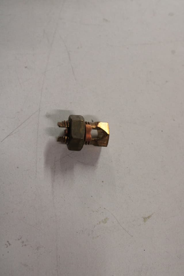 9H Part Image. Manufactured by Thomas & Betts.