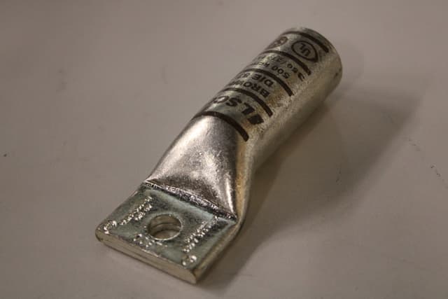 CLNS-500-38 Part Image. Manufactured by Ilsco.