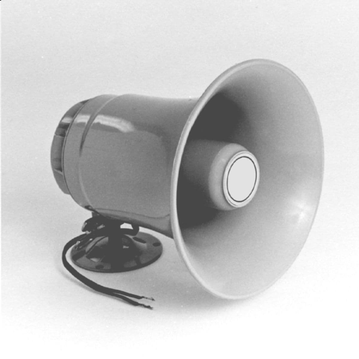 Hubbell 13328-001 Specially designed to fill unique application needs - these horns provide flexibility in design and application to fill individual communication requirements. ; Non-corrosive beige molded ABS ; Two-way adjustable mount allows precise positioning ; Compac Hubbell 13328-001 Specially designed to fill unique application needs - these horns provide flexibility in design and application to fill individual communication requirements. ; Non-corrosive beige molded ABS ; Two-way adjustable mount allows precise positioning ; Compac