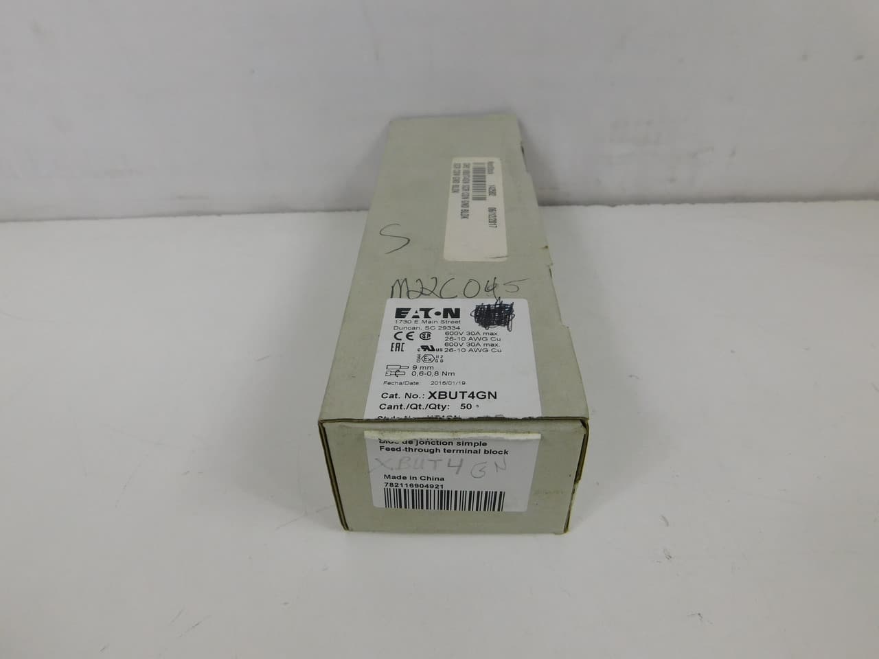 Eaton XBUT4GN XBUT4GN Eaton - Eaton XB IEC terminal block, Screw connection single level-through-feed, Green, 10 AWG/4 mm2 maximum wire Eaton XBUT4GN XBUT4GN Eaton - Eaton XB IEC terminal block, Screw connection single level-through-feed, Green, 10 AWG/4 mm2 maximum wire