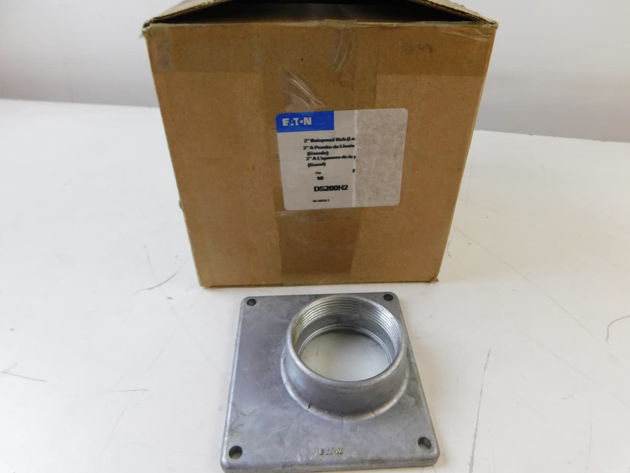 Eaton DS200H2 DS200H2 Eaton - Eaton CH Loadcenter and Breaker Accessories - Meter Breakers DS Hub,DS hub,Rainproof conduit/plate type hub,Up to 200 A,NEMA 3R,2 in,Mlo and mcb loadcenters and cb enclosures, 200A general duty, heavy duty, and double throw safety switches Eaton DS200H2 DS200H2 Eaton - Eaton CH Loadcenter and Breaker Accessories - Meter Breakers DS Hub,DS hub,Rainproof conduit/plate type hub,Up to 200 A,NEMA 3R,2 in,Mlo and mcb loadcenters and cb enclosures, 200A general duty, heavy duty, and double throw safety switches