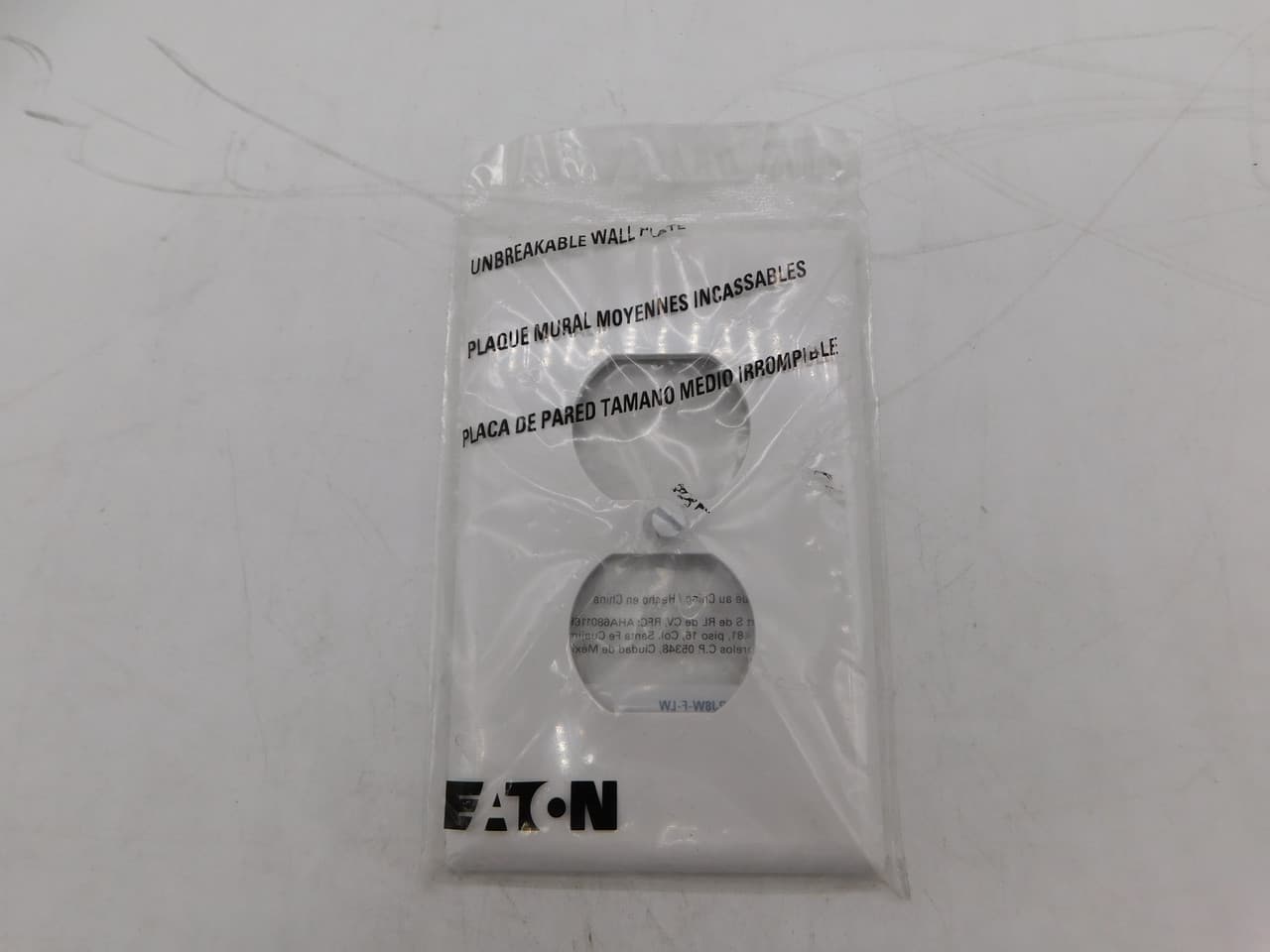 Eaton PJ8W-F-LW Eaton PJ8W-F-LW Wallplates and Accessories Wallplate White EA Eaton PJ8W-F-LW Eaton PJ8W-F-LW Wallplates and Accessories Wallplate White EA