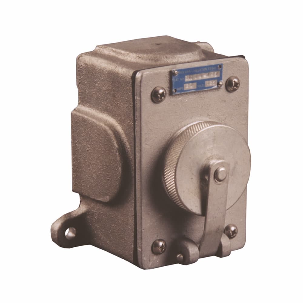 Eaton 3101B-480 Eaton Crouse-Hinds series Pauluhn 3101 receptacle, 20A, Four-wire, three-pole, Brass, 480 Vac Eaton 3101B-480 Eaton Crouse-Hinds series Pauluhn 3101 receptacle, 20A, Four-wire, three-pole, Brass, 480 Vac