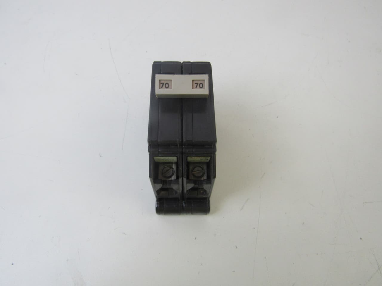 Eaton CH270 CH270 Eaton - Eaton CH thermal magnetic circuit breaker,Type CH 3/4-Inch standard circuit breaker,70 A,10 kAIC,Two-pole,120/240V,CH,Common breaker trip,#14-2 AWG Cu/Al,CH,Type CH Loadcenters Eaton CH270 CH270 Eaton - Eaton CH thermal magnetic circuit breaker,Type CH 3/4-Inch standard circuit breaker,70 A,10 kAIC,Two-pole,120/240V,CH,Common breaker trip,#14-2 AWG Cu/Al,CH,Type CH Loadcenters